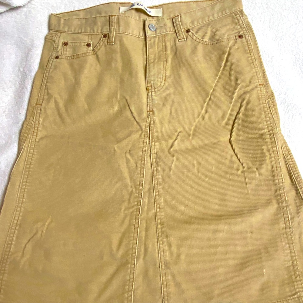 Gap mini skirt